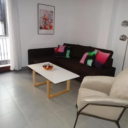 - Jinetes, 23 Aparthotel