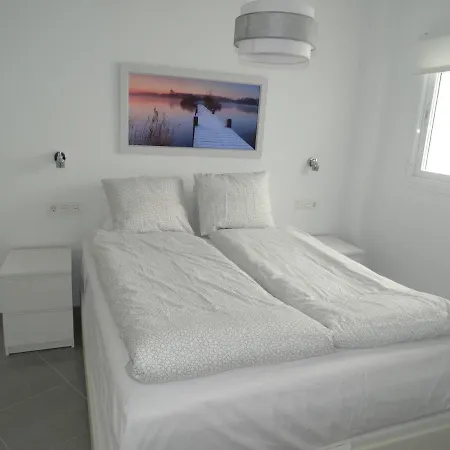 - Jinetes, 23 * Málaga